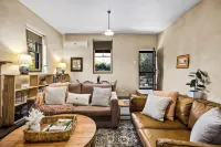 Idyllic, peaceful and historical "Coath Cottage" minutes from Bendigo's CBD
