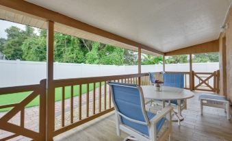 Spacious Bradenton Duplex, 10 Mi to Coquina Beach!