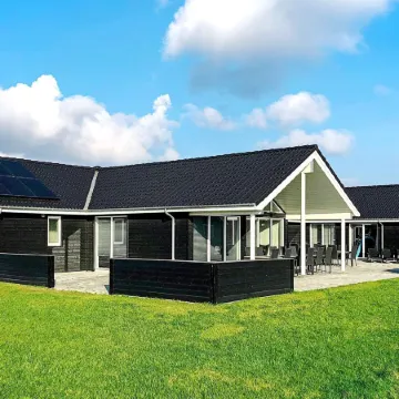 26 Person Holiday Home in Grenaa