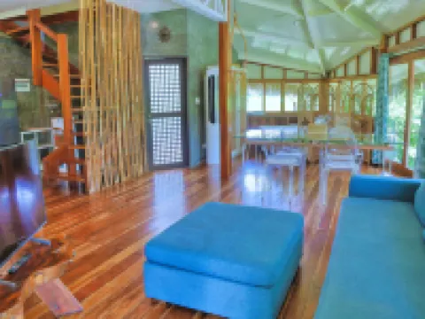 フォックス & ザ ファイヤーフライ コテージズ ロボックのホテル