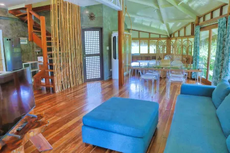 Fox & the Firefly Cottages Отели рядом с достопримечательностью «Река Абатан»