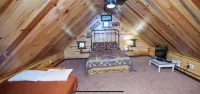 Crazy Horse is a charming Broken Bow Cabin with all the Amenities.