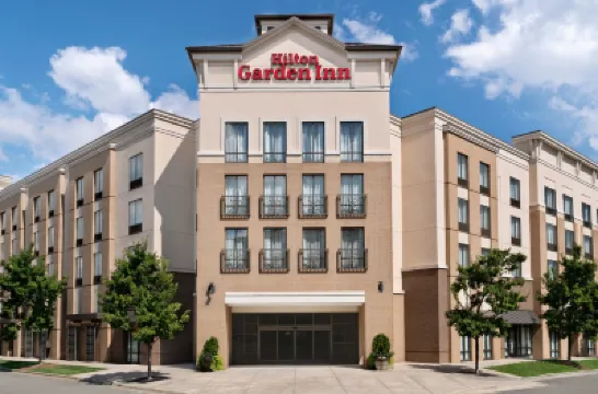 힐튼 가든 인 샬럿/아일슬리 샬럿 호텔