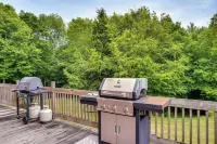 5 Mi to Jay Peak Resort: Cabin w/ Pond Access! -  Privatzimmer