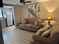 Charming 1-bedroom house with WiFi, AC in nice Sumter