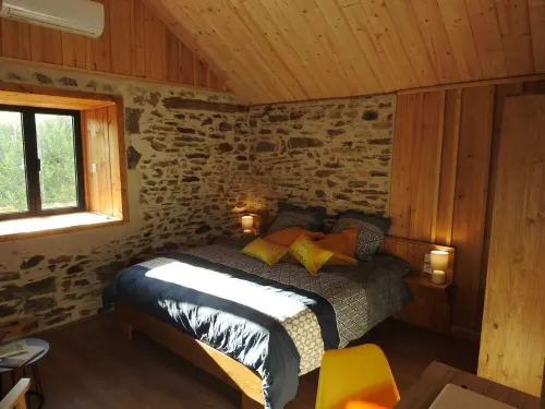 Charming stone bedroom, nature & calm Les Secrets de la Nature estate Hotels in Savignac-Lédrier