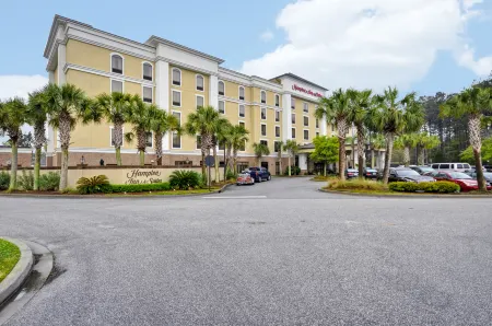 Hampton Inn & Suites North Charleston-University Blvd Отели в г. Гуз Крик