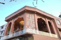 Satoria Villa-Fort view rooms with Infinity Pool. Hotels in Amer