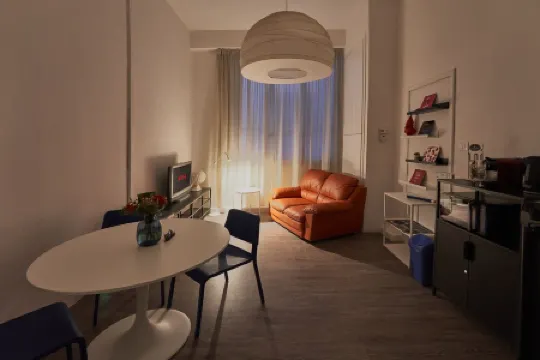 2 minutes from rail station, bright flat in the centre on the town! CorsoItalia