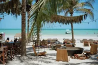 Casa Las Tortugas Petit Beach Hotel & Spa - Beach