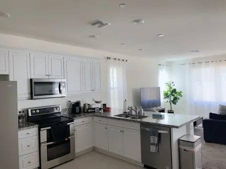 Spacious 4-bedroom house with WiFi, AC in peaceful Chino Отели в г. Чино