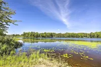 Simple Cranberry & Wine Farm Home w/ Fire Pit! - Homestays