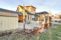 Clear Lake Vacation Rental: Walk to Town / Beach! - 2-Star