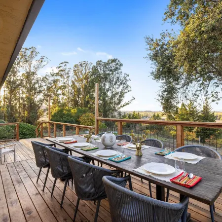 Private Pool & Large Deck: Modern Cotati Villa!