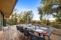 Private Pool & Large Deck: Modern Cotati Villa! - مسبح خاص
