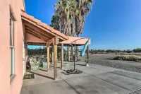 Eloy Desert Oasis w/ Courtyard & Pool Access! - Holiday Apartments