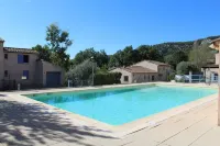 Charmante Maison de Caractère à Deux pas du Centre de Quinson Hotels in Quinson