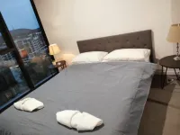 2B/R modern apartment free parking prime location Hotels in Belconnen