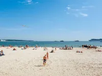 Ibis Budget le Cannet des Maures Hotels in Les Mayons