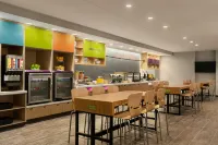 賓州查迪斯弗爾德格倫米爾斯希爾頓惠庭飯店 - 早餐