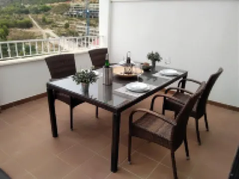 Traumhafte 2 Stöckige Wohnung mit Meerblick