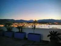 Rooftop luxury jacuzzi terrace sea view city center