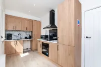 2 Bedroom House-Free Parking