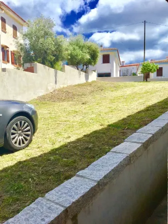 LARGE HOUSE 800 MT FROM THE SEA