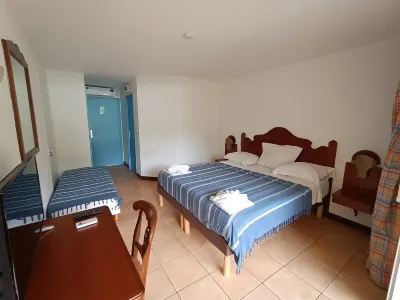 STUDIO, BEACH, CONDITIONED ACCESS TO BAR RESTAURANT POOL, PARKING, CAR RENTAL Hotels near Grande Anse des Salines