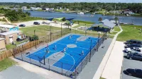 Spacious 5 bedroom 5 bath House with pool and direct access to the beach. - 4-Star