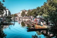 Charming studio in downtown L'isle sur la Sorgue