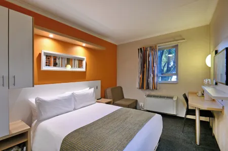 Road Lodge Germiston Lake Отели в г. Альбертон