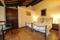 Rustikale Villa mit Pool direkt am Tiber gelegen