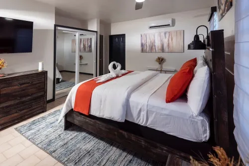 Deany's UpTop Luxury Suite