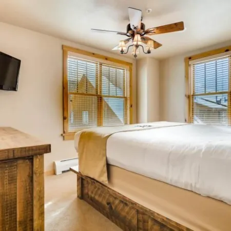 Black Bear Lodge 3 Bedroom Condo in River Run Village