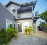 GHL. G Floor En-suites 2 BR Sleep 4. WiFi, DSTV, SOLAR ,AC And Free Breakfast Hotel a Kasoa