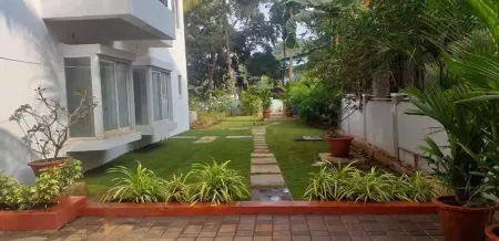 Shalom 1:Luxe1bhkApt/common pool /6minstoUddoBeach Отели в г. Сиолим