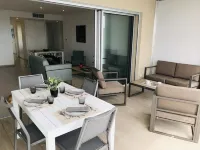 2 bed-apartment 5 pers luxury residence on the beachfront-pool 薩利索倫澤哈住宿飯店