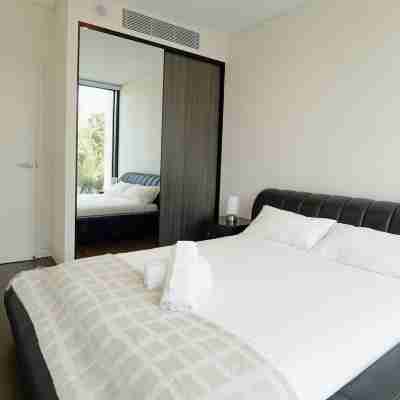 Olympic Park Stylish 2BR | Walk to stadium | Pool & Gym Rooms