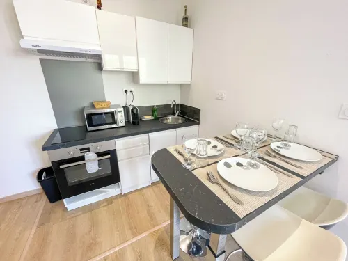 Sweet Horizon #3 - Stylish T2 Apartment Hotels in Meyzieu