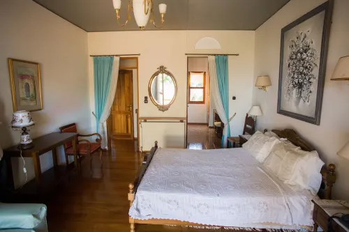 VILLA IN VRAVRONA "MAKIS"