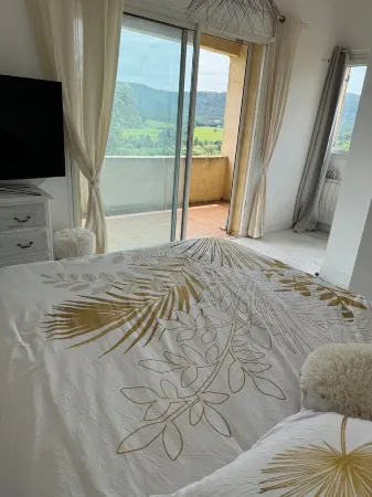 Charming house in the heart of the Var