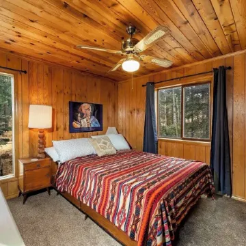 Charming 3-bedroom Angel Fire cabin