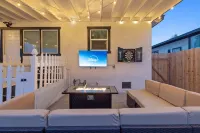 Jumbotron, Arcade, Themed Rooms, Theater