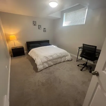 Cozy Suite – Private Entrance, Fast Wi‑Fi & Smart TV – Family & Pet‑Friendly