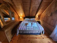 1876 - Heritage Cabin at Pine Ridge Park Hotels in Petawawa