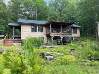 Camp Makwa 3-Bed 3-Bath Nostalgic Cabin in Harshaw Hotels in Cassian