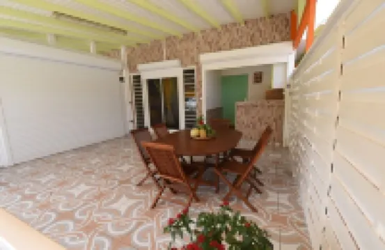 Le Lodge Dattier, F2 in residence with swimming pool