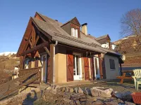 Quiet mountain house with fireplace