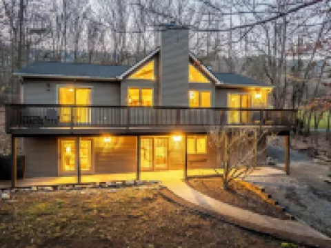 6BR Designer Home in Massanutten with Hot Tub, Sauna Hotels in Massanutten